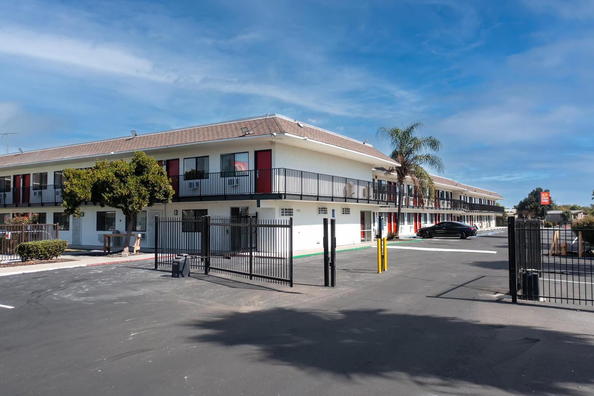 Econo Lodge Stockton Near I-5 Fairgrounds Exterior foto